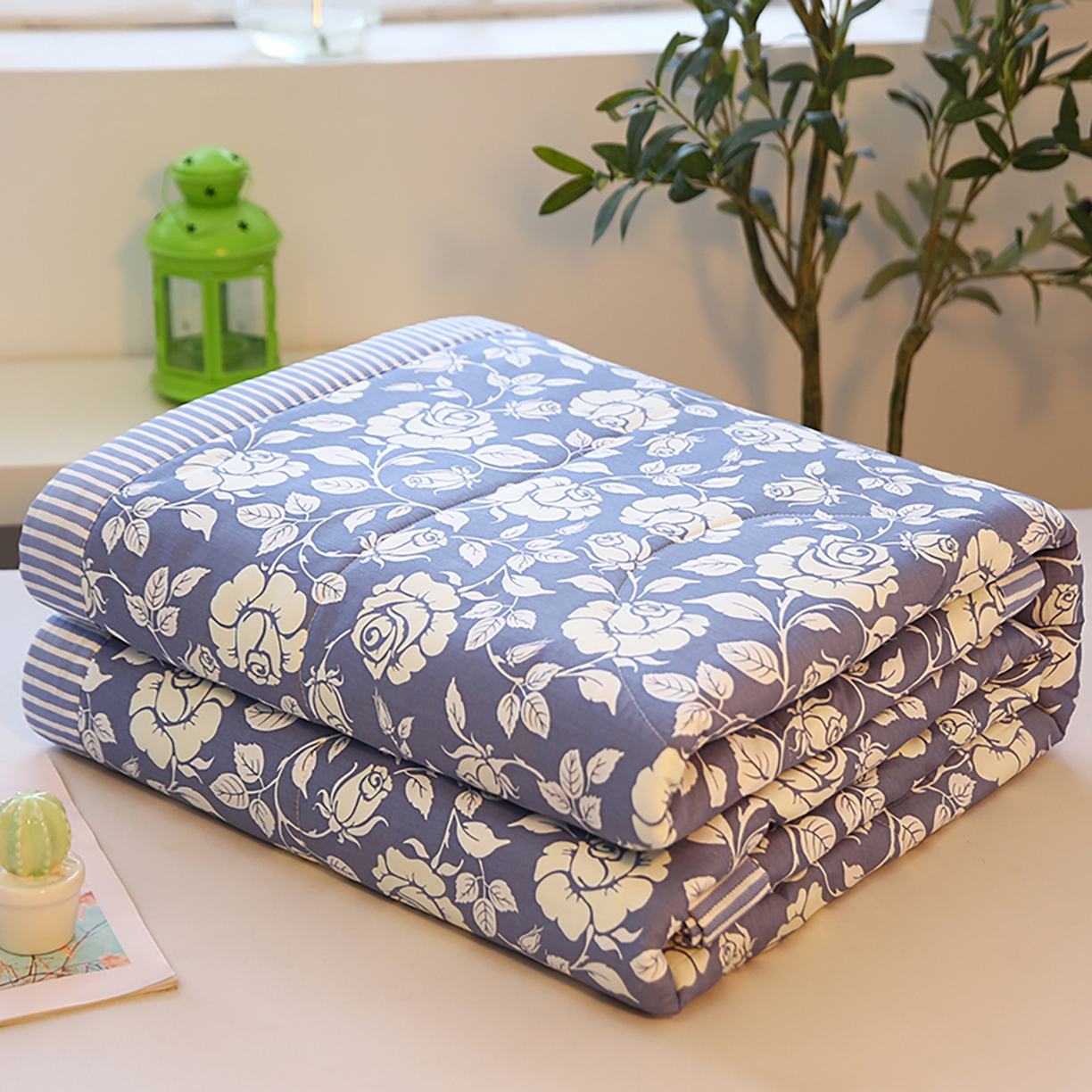 91家纺网 家纺一手货源 找家纺 尊妙被业 2026春夏新款全棉印花夏被空调被夏凉被 漫花语梦