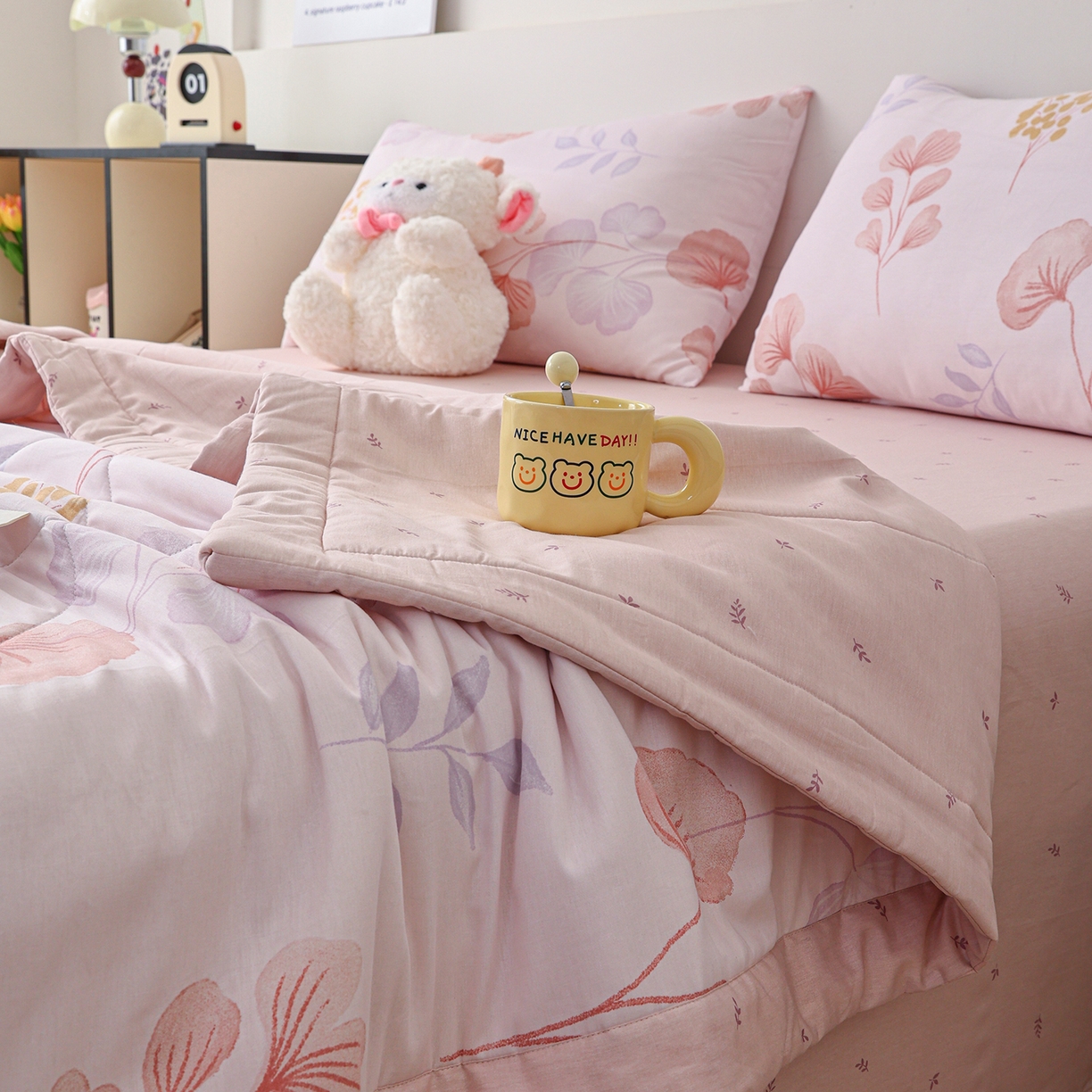 91家纺网 家纺一手货源 找家纺 尊妙被业 2026春夏新款全棉印花夏被空调被夏凉被 沐雪