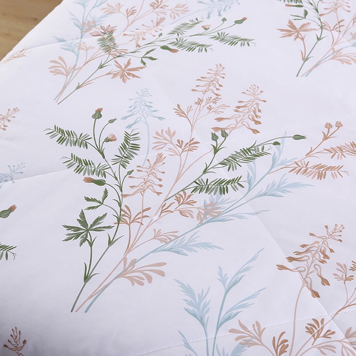 91家纺网 家纺一手货源 找家纺 尊妙被业 2026春夏新款全棉印花夏被空调被夏凉被 情梦莎