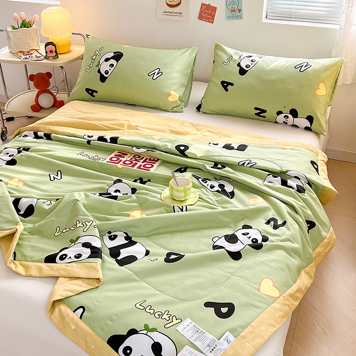 91家纺网 家纺一手货源 找家纺 尊妙被业 2026春夏新款全棉印花夏被空调被夏凉被 熊猫宝贝