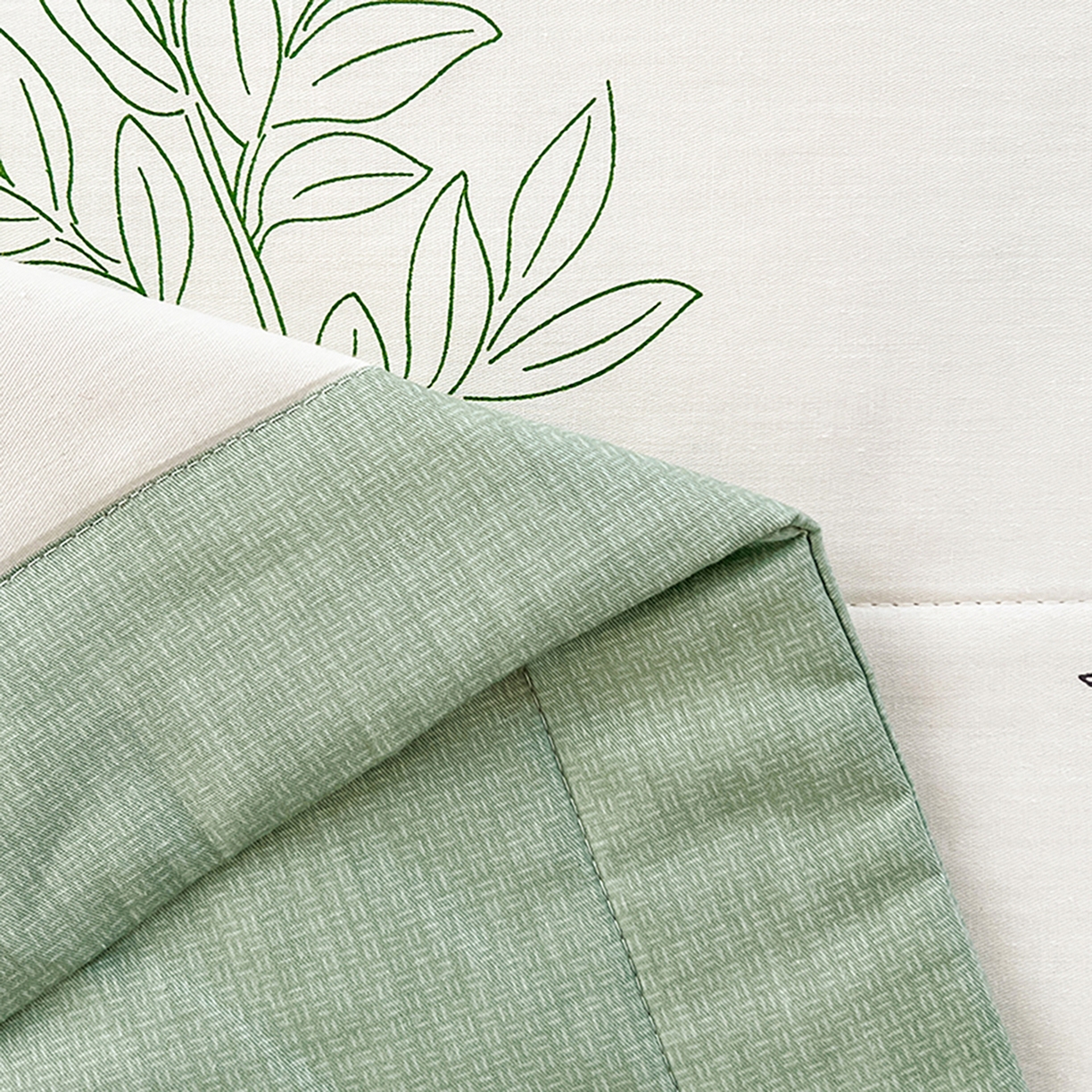 91家纺网 家纺一手货源 找家纺 尊妙被业 2026春夏新款全棉印花夏被空调被夏凉被 春风沐㰤