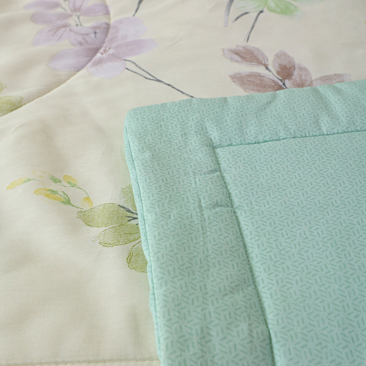 91家纺网 家纺一手货源 找家纺 尊妙被业 2026春夏新款全棉印花夏被空调被夏凉被 栖川 绿