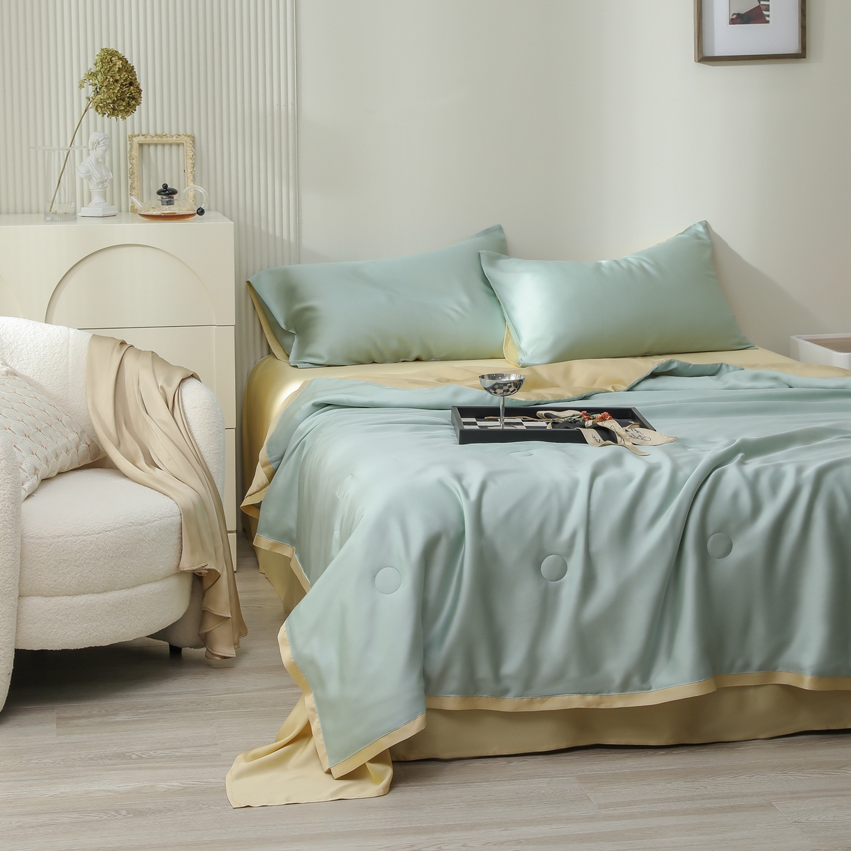 91家纺网 家纺一手货源 找家纺 禾时 2026新款奥地利进口兰精天丝夏被夏凉被空调被四件套 浅艾绿-香槟金