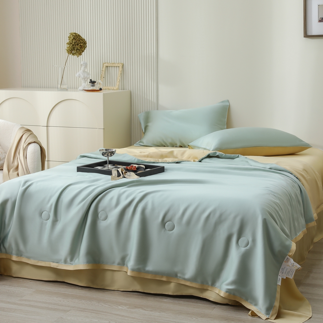 91家纺网 家纺一手货源 找家纺 禾时 2026新款奥地利进口兰精天丝夏被夏凉被空调被四件套 浅艾绿-香槟金