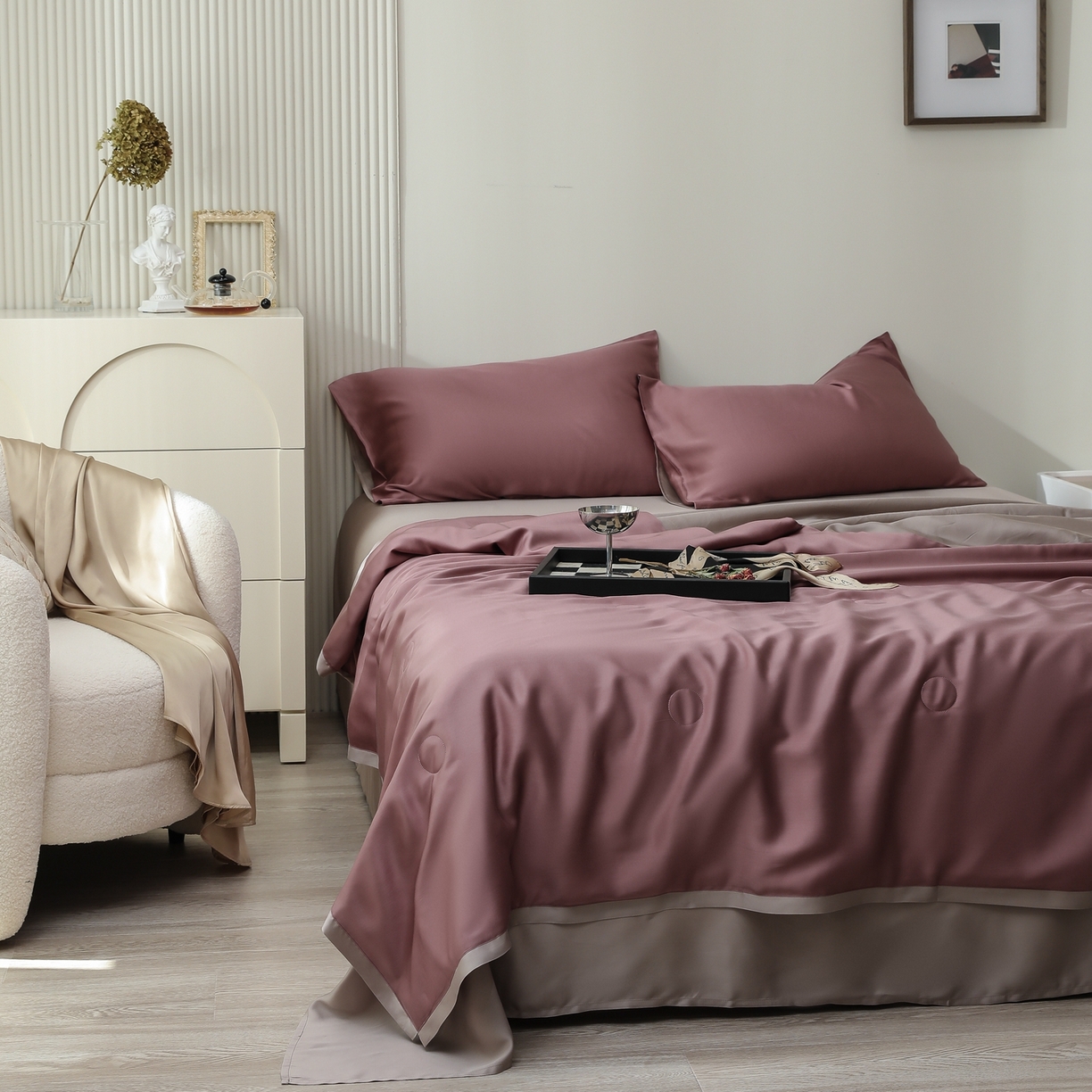 91家纺网 家纺一手货源 找家纺 禾时 2026新款奥地利进口兰精天丝夏被夏凉被空调被四件套 野樱莓-芋泥灰