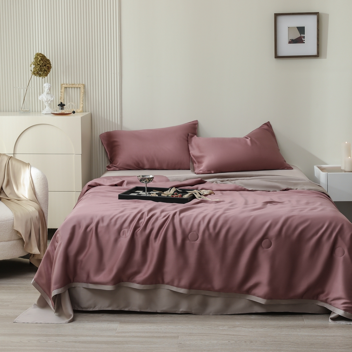 91家纺网 家纺一手货源 找家纺 禾时 2026新款奥地利进口兰精天丝夏被夏凉被空调被四件套 野樱莓-芋泥灰