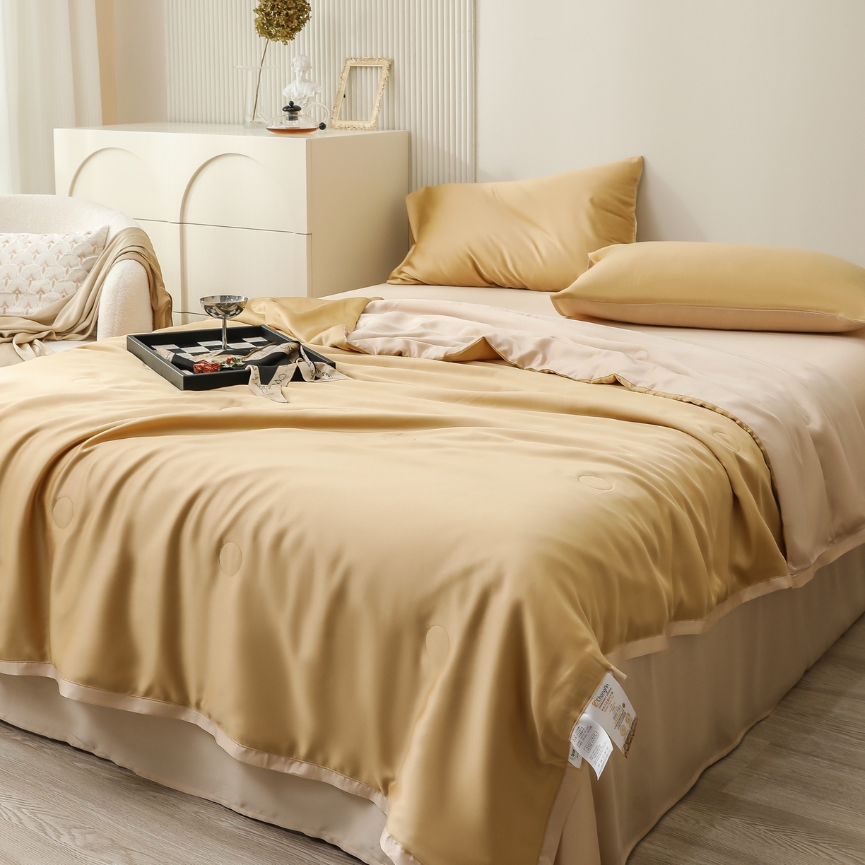 91家纺网 家纺一手货源 找家纺 禾时 2026新款奥地利进口兰精天丝夏被夏凉被空调被四件套 芝士黄-沙茶色