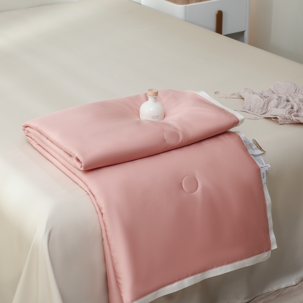 91家纺网 家纺一手货源 找家纺 禾时 2026新款奥地利进口兰精天丝夏被夏凉被空调被四件套 芝芝桃桃-极地白