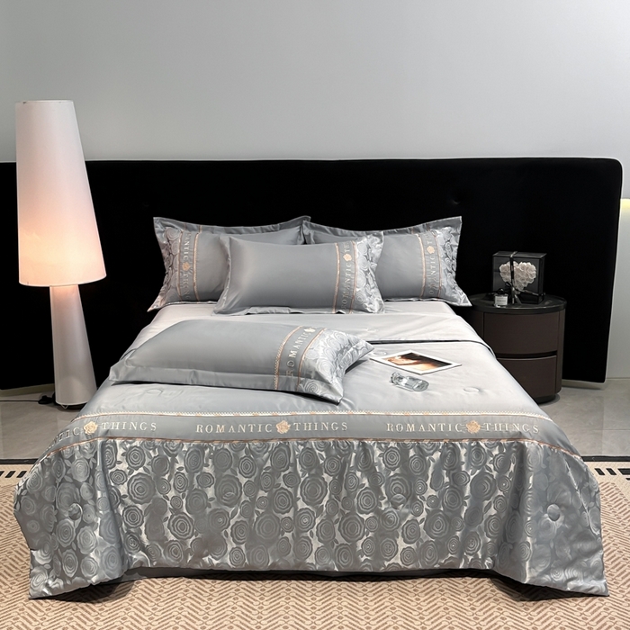 91家纺网 家纺一手货源 找家纺 （总）金牛座家纺 2026新款亮丝贡缎提花刺绣夏被夏凉被空调被四件套-恋曲