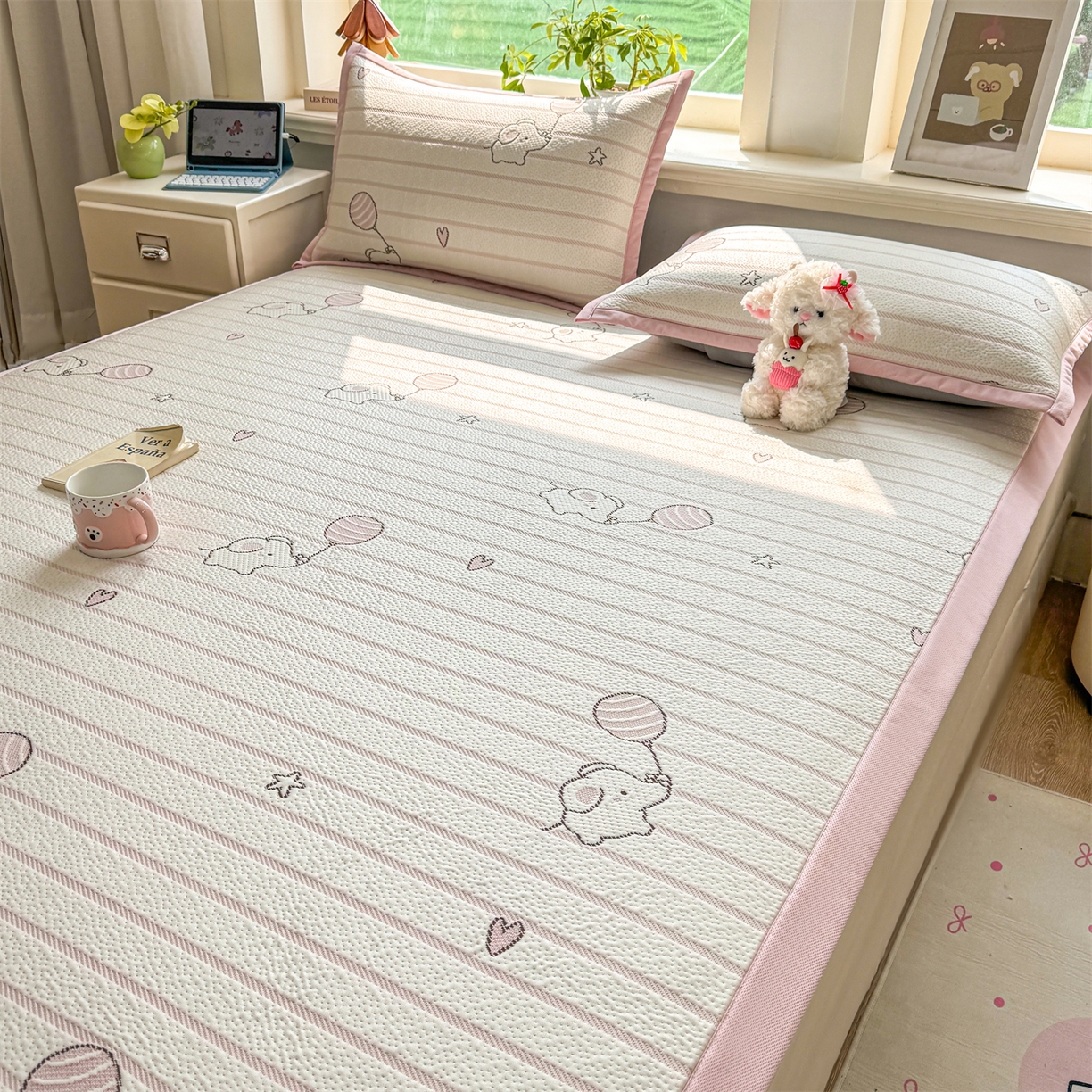 91家纺网 家纺一手货源 找家纺 源舍家纺 2026新款A类PE卡通凉席三件套小红书爆款可水洗空调软席凉感值超0.25-床席 气球小象-粉啵啵床席款