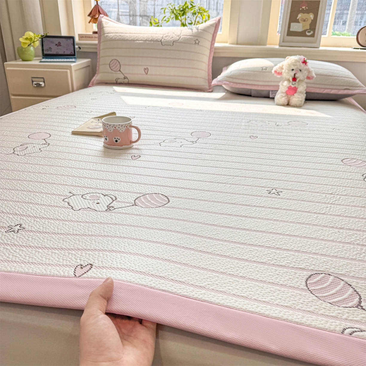 91家纺网 家纺一手货源 找家纺 源舍家纺 2026新款A类PE卡通凉席三件套小红书爆款可水洗空调软席凉感值超0.25-床席 气球小象-粉啵啵床席款