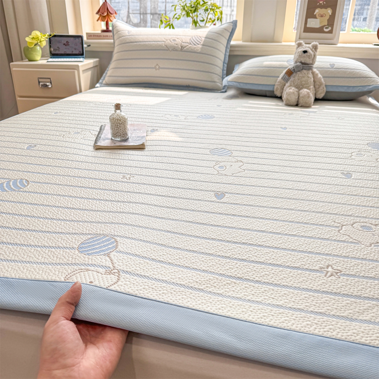 91家纺网 家纺一手货源 找家纺 源舍家纺 2026新款A类PE卡通凉席三件套小红书爆款可水洗空调软席凉感值超0.25-床席 气球小象-蓝啵啵床席款