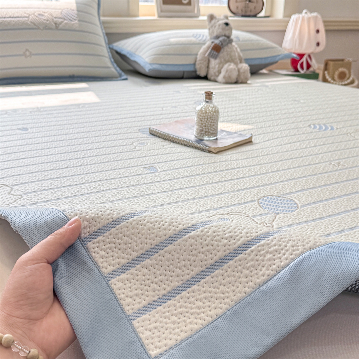 91家纺网 家纺一手货源 找家纺 源舍家纺 2026新款A类PE卡通凉席三件套小红书爆款可水洗空调软席凉感值超0.25-床席 气球小象-蓝啵啵床席款