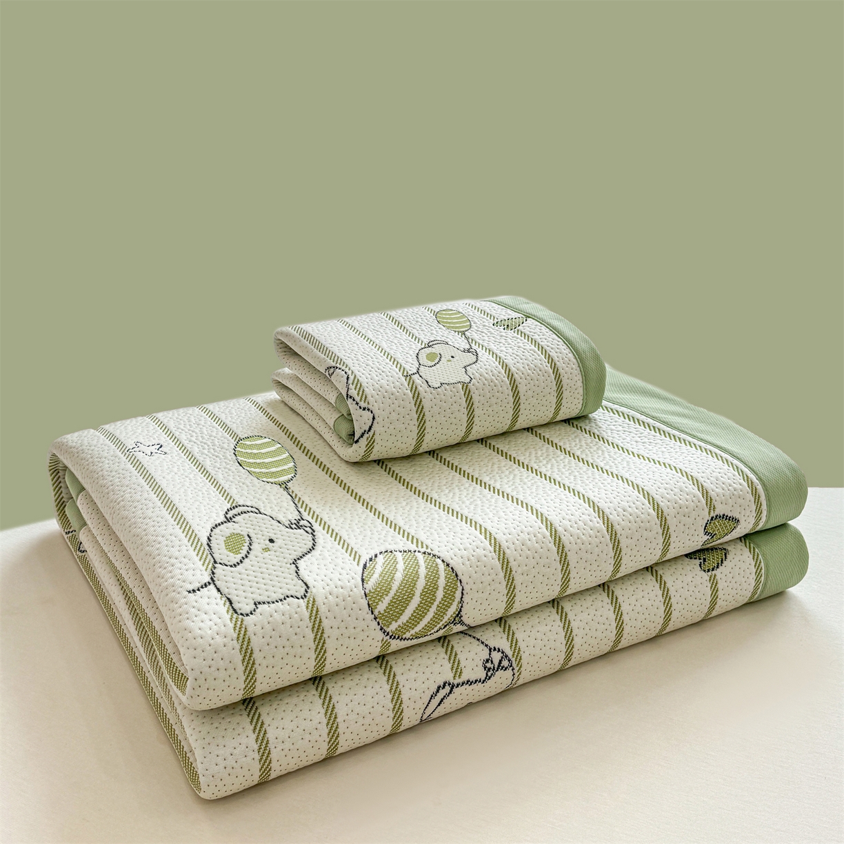 91家纺网 家纺一手货源 找家纺 源舍家纺 2026新款A类PE卡通凉席三件套小红书爆款可水洗空调软席凉感值超0.25-床席 气球小象-绿啵啵床席款