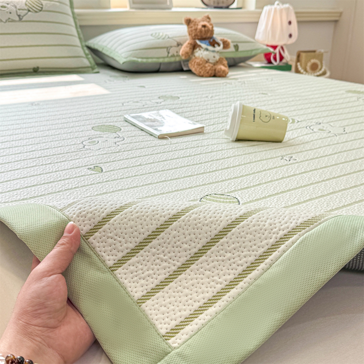 91家纺网 家纺一手货源 找家纺 源舍家纺 2026新款A类PE卡通凉席三件套小红书爆款可水洗空调软席凉感值超0.25-床席 气球小象-绿啵啵床席款