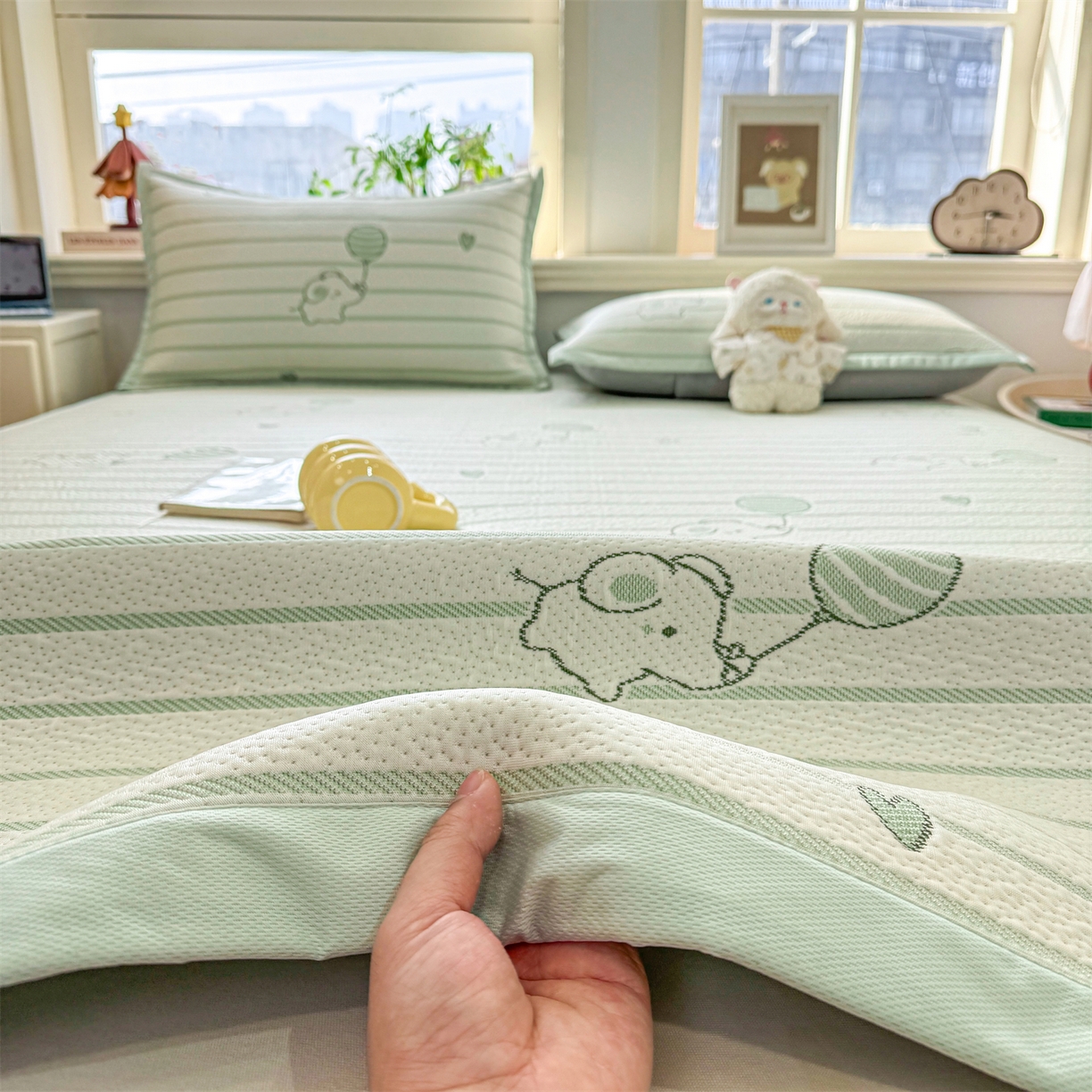 91家纺网 家纺一手货源 找家纺 源舍家纺 2026新款A类PE卡通凉席三件套小红书爆款可水洗空调软席凉感值超0.25-床席 气球小象-青啵啵床席款