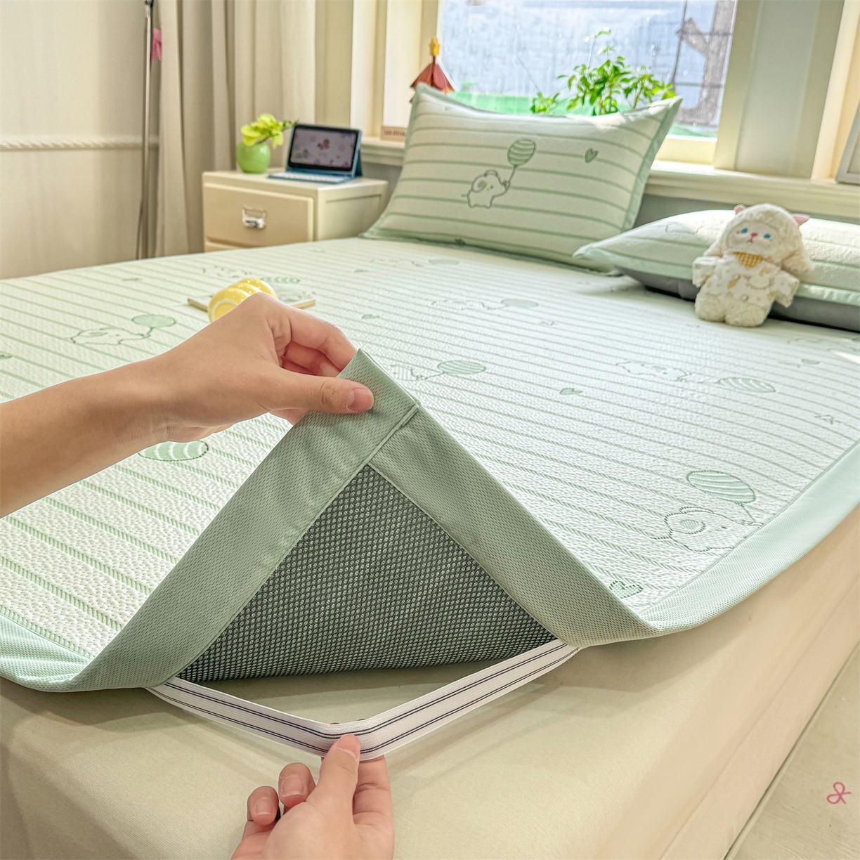 91家纺网 家纺一手货源 找家纺 源舍家纺 2026新款A类PE卡通凉席三件套小红书爆款可水洗空调软席凉感值超0.25-床席 气球小象-青啵啵床席款