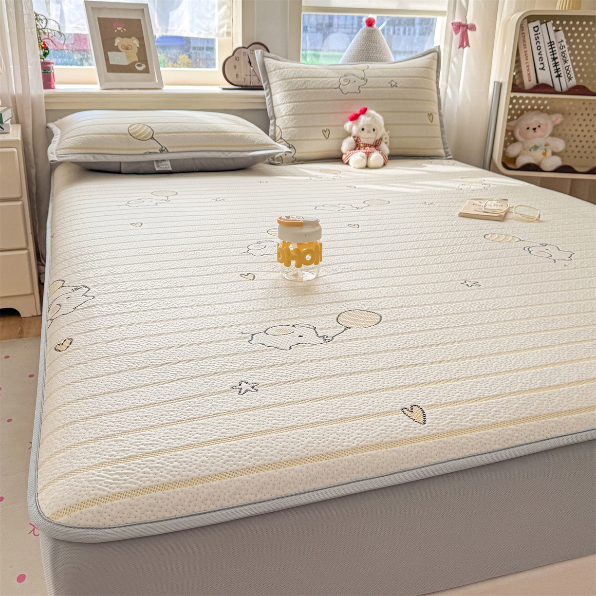 91家纺网 家纺一手货源 找家纺 源舍家纺 2026新款A类PE卡通凉席三件套小红书爆款可水洗空调软席凉感值超0.25-床席 气球小象-黄啵啵床笠款