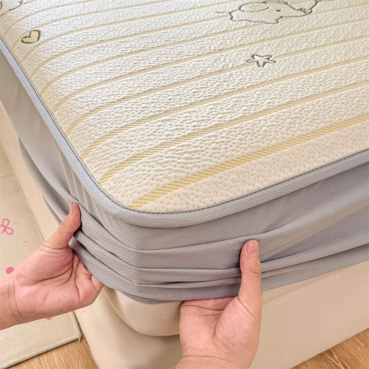 91家纺网 家纺一手货源 找家纺 源舍家纺 2026新款A类PE卡通凉席三件套小红书爆款可水洗空调软席凉感值超0.25-床席 气球小象-黄啵啵床笠款