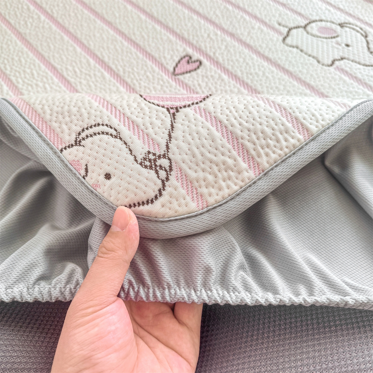 91家纺网 家纺一手货源 找家纺 源舍家纺 2026新款A类PE卡通凉席三件套小红书爆款可水洗空调软席凉感值超0.25-床席 气球小象-粉啵啵床笠款