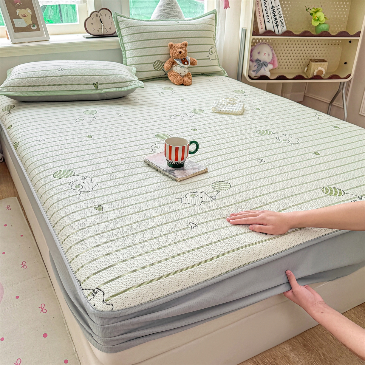 91家纺网 家纺一手货源 找家纺 源舍家纺 2026新款A类PE卡通凉席三件套小红书爆款可水洗空调软席凉感值超0.25-床席 气球小象-绿啵啵床笠款