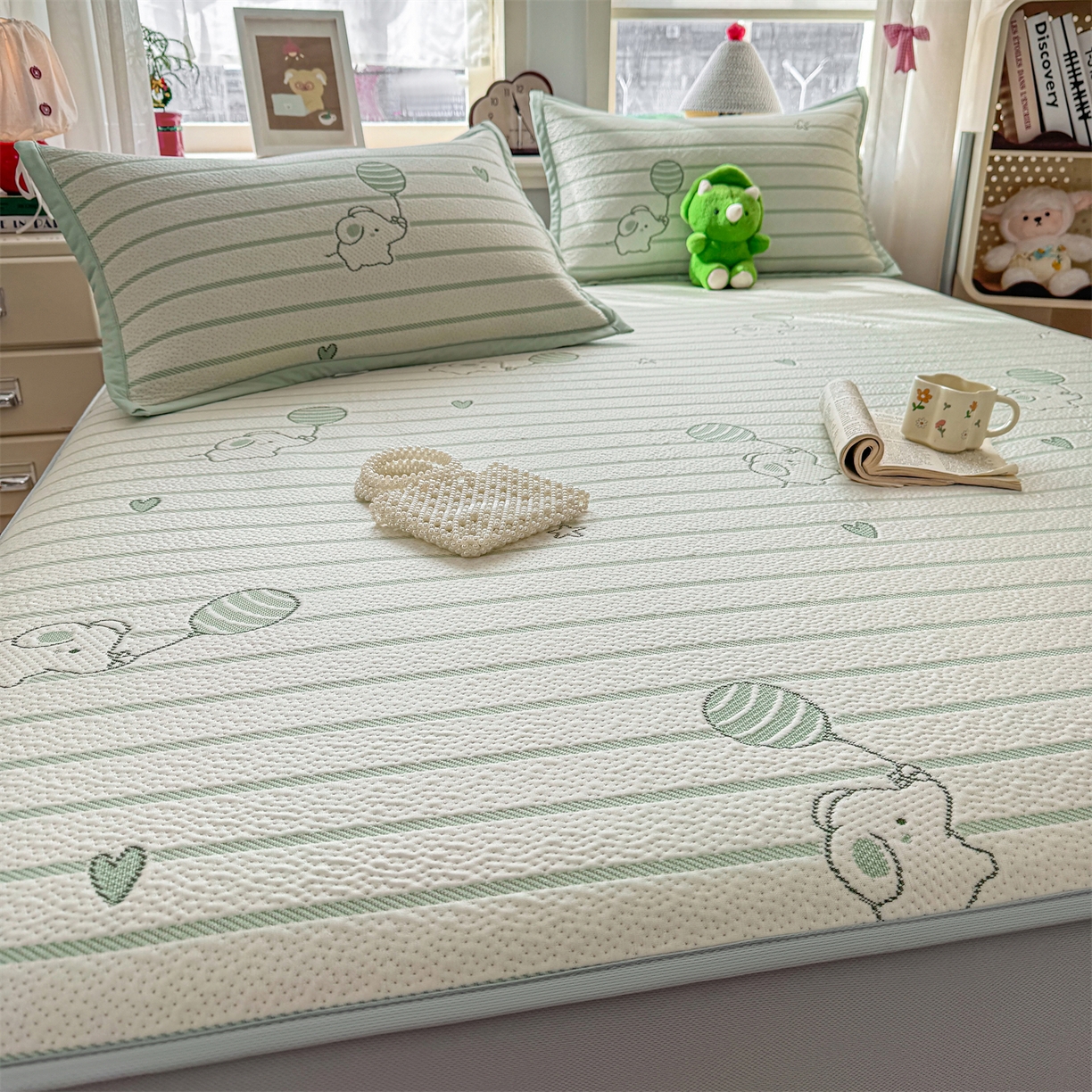 91家纺网 家纺一手货源 找家纺 源舍家纺 2026新款A类PE卡通凉席三件套小红书爆款可水洗空调软席凉感值超0.25-床席 气球小象-青啵啵床笠款