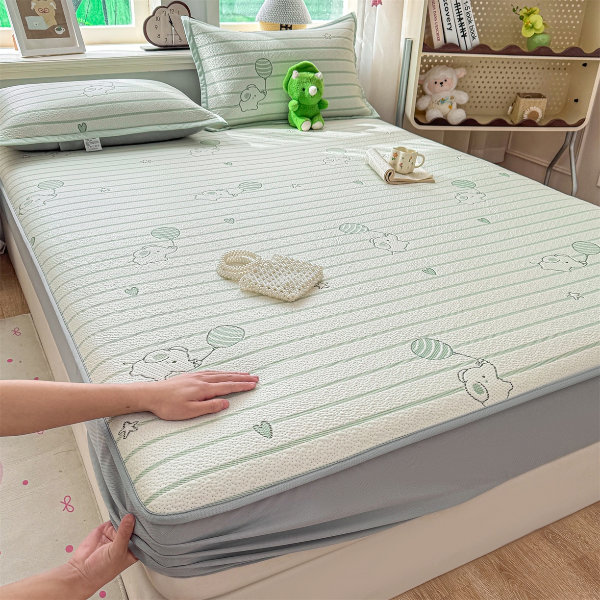 91家纺网 家纺一手货源 找家纺 源舍家纺 2026新款A类PE卡通凉席三件套小红书爆款可水洗空调软席凉感值超0.25-床席 气球小象-青啵啵床笠款