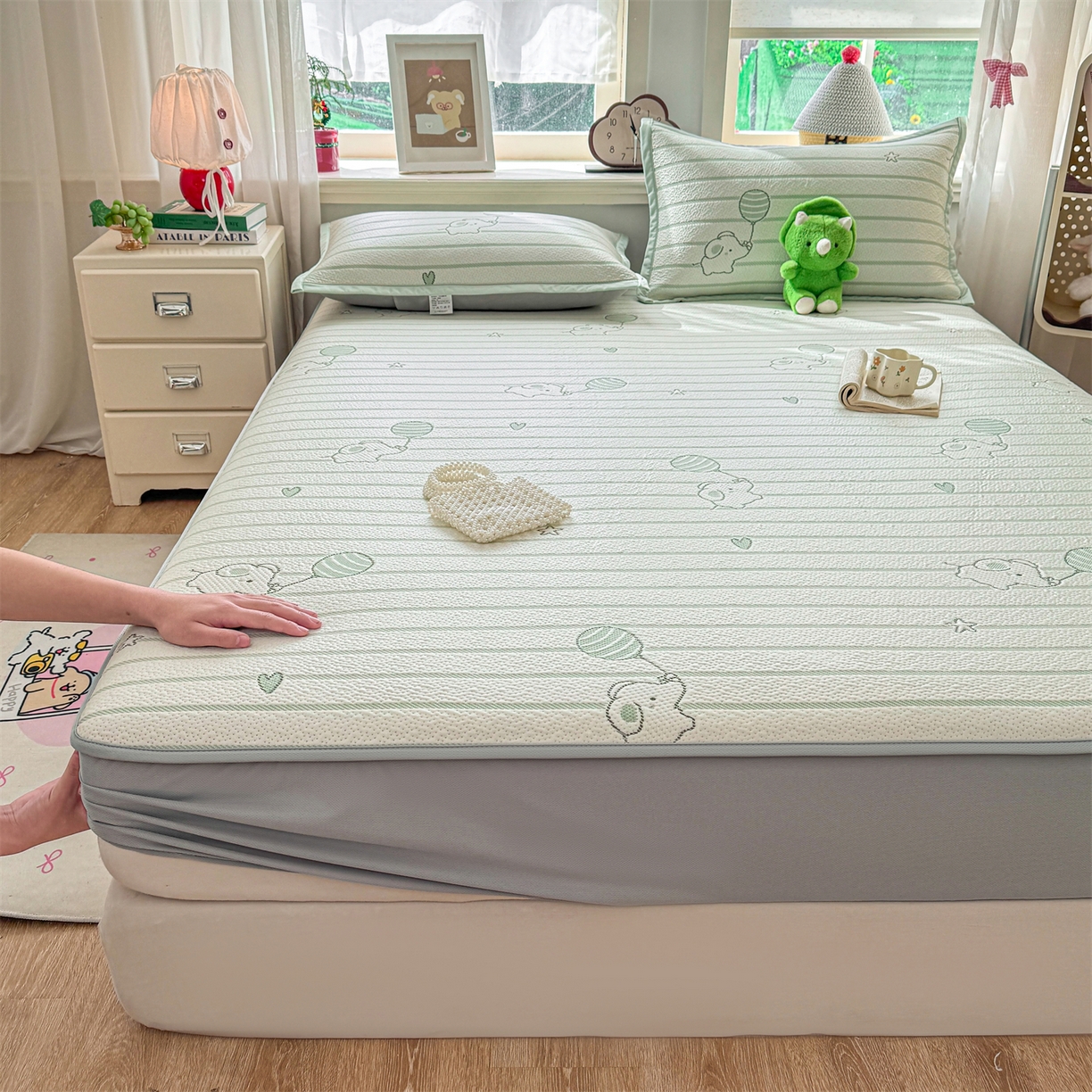 91家纺网 家纺一手货源 找家纺 源舍家纺 2026新款A类PE卡通凉席三件套小红书爆款可水洗空调软席凉感值超0.25-床席 气球小象-青啵啵床笠款