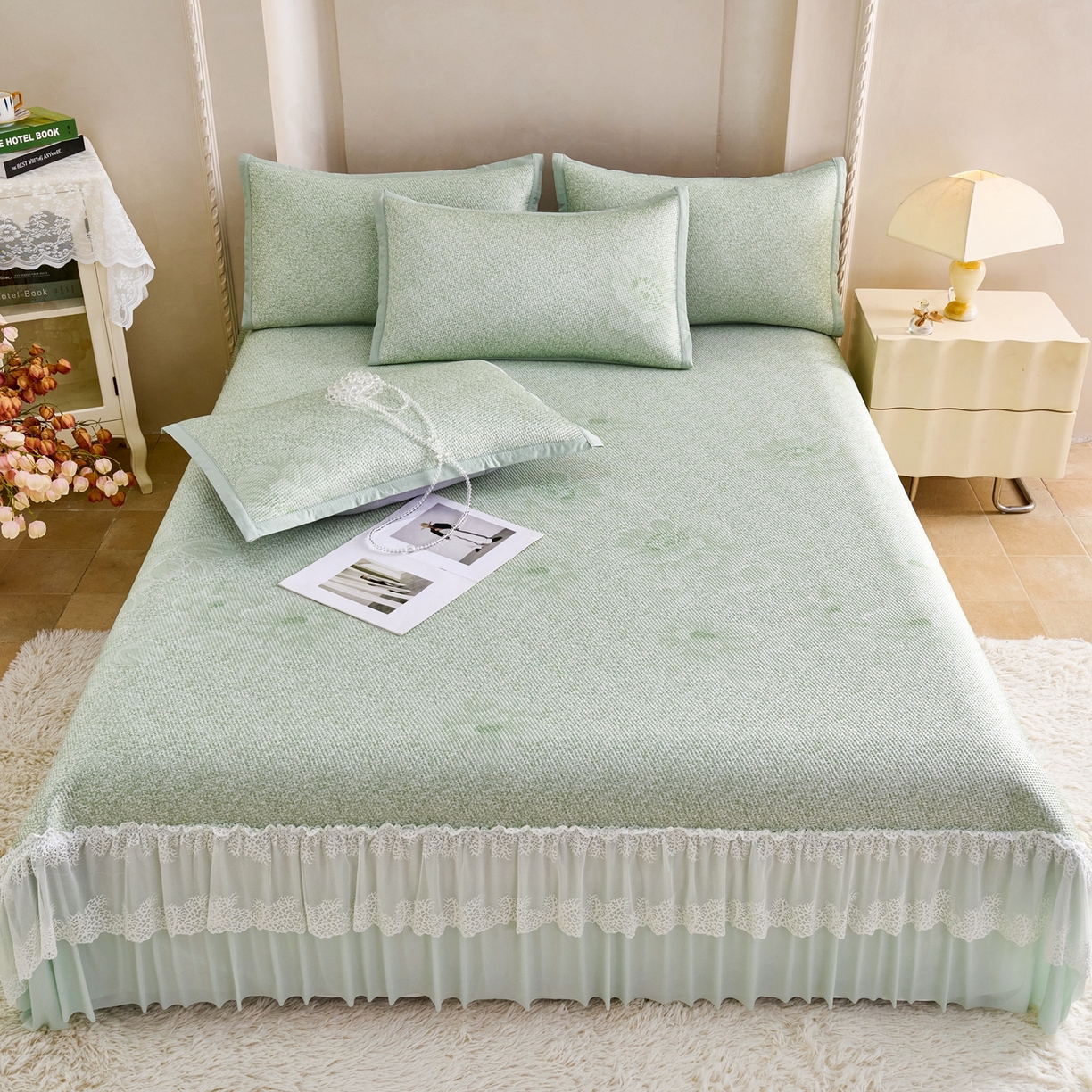 91家纺网 家纺一手货源 找家纺 （总）尚品凤凰 2026新款高分子双面提花凉感凉豆豆蕾丝床裙款凉席席子-雾里寻花系列