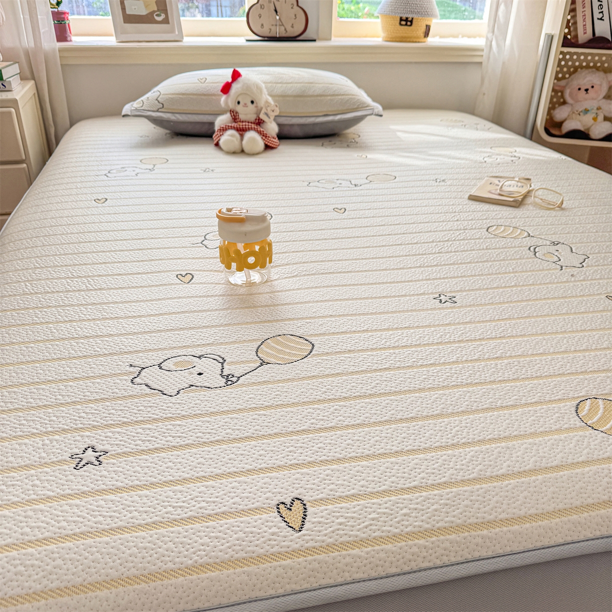 91家纺网 家纺一手货源 找家纺 源舍家纺 2026新款A类PE卡通凉席三件套小红书爆款可水洗空调软席凉感值超0.25-床笠 气球小象-黄啵啵床笠款