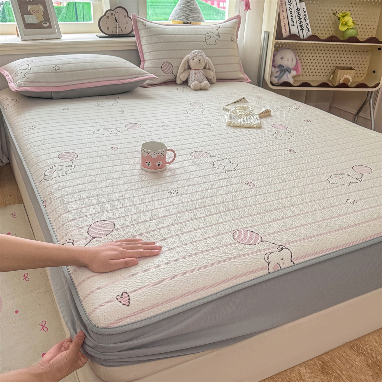 91家纺网 家纺一手货源 找家纺 源舍家纺 2026新款A类PE卡通凉席三件套小红书爆款可水洗空调软席凉感值超0.25-床笠 气球小象-粉啵啵床笠款