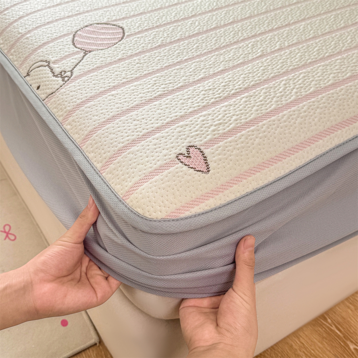 91家纺网 家纺一手货源 找家纺 源舍家纺 2026新款A类PE卡通凉席三件套小红书爆款可水洗空调软席凉感值超0.25-床笠 气球小象-粉啵啵床笠款