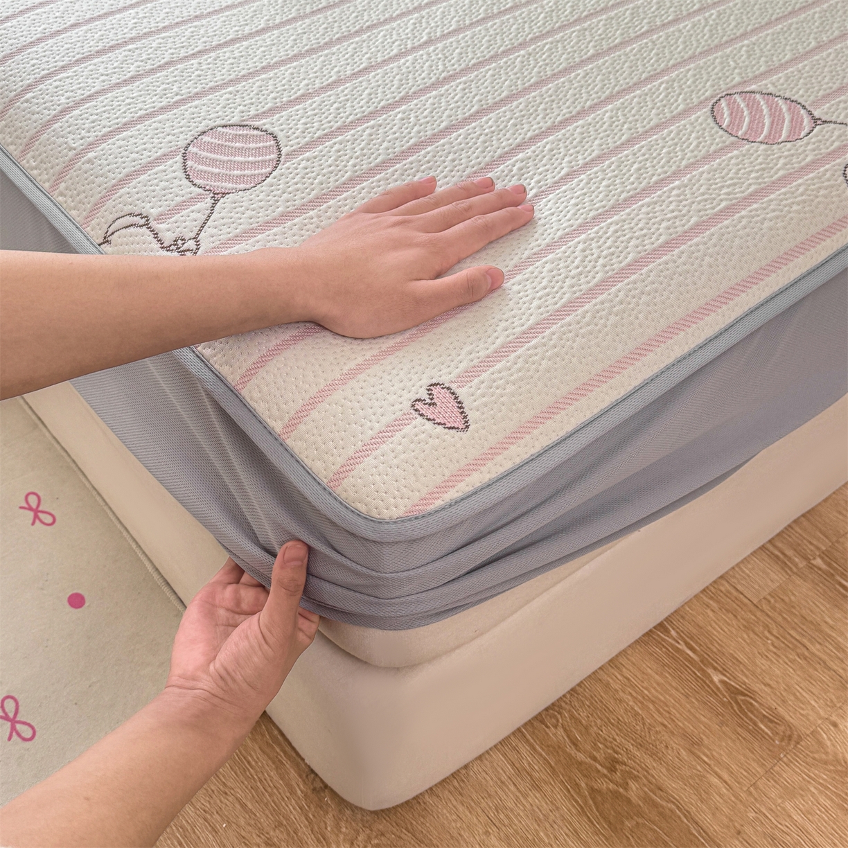 91家纺网 家纺一手货源 找家纺 源舍家纺 2026新款A类PE卡通凉席三件套小红书爆款可水洗空调软席凉感值超0.25-床笠 气球小象-粉啵啵床笠款