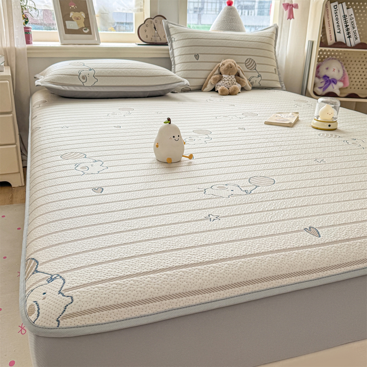 91家纺网 家纺一手货源 找家纺 源舍家纺 2026新款A类PE卡通凉席三件套小红书爆款可水洗空调软席凉感值超0.25-床笠 气球小象-咖啵啵床笠款