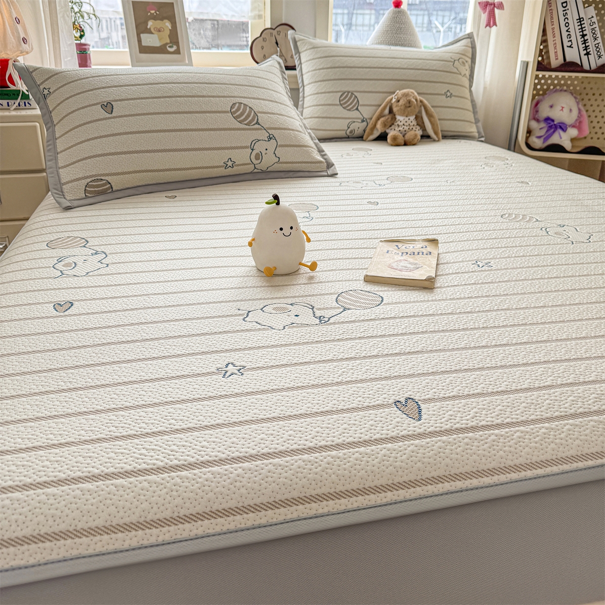 91家纺网 家纺一手货源 找家纺 源舍家纺 2026新款A类PE卡通凉席三件套小红书爆款可水洗空调软席凉感值超0.25-床笠 气球小象-咖啵啵床笠款