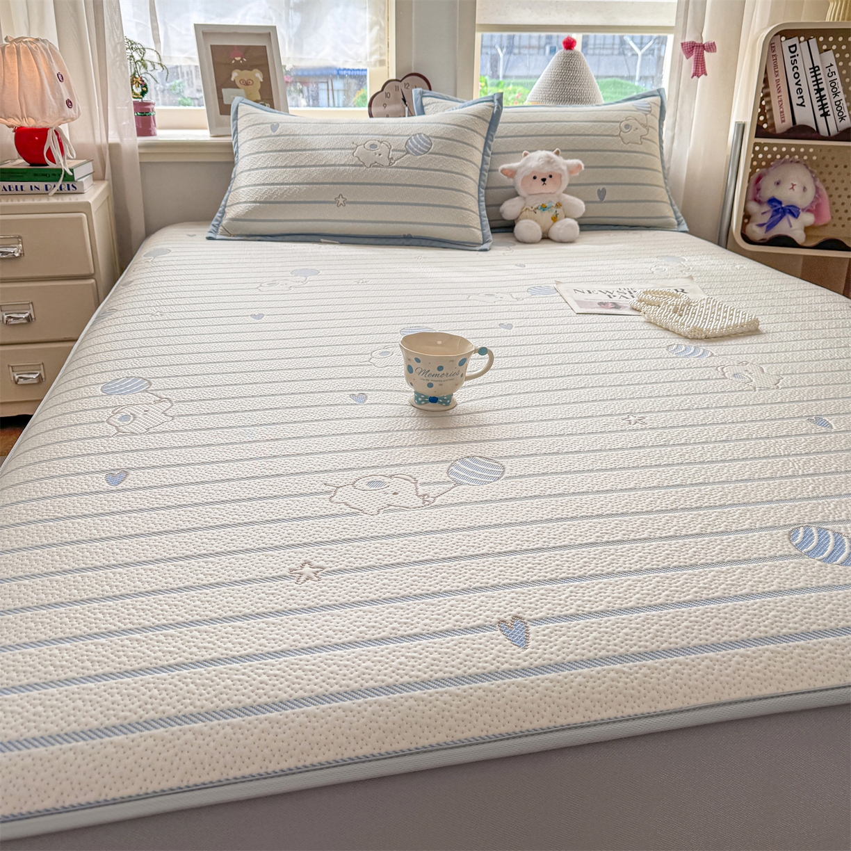 91家纺网 家纺一手货源 找家纺 源舍家纺 2026新款A类PE卡通凉席三件套小红书爆款可水洗空调软席凉感值超0.25-床笠 气球小象-蓝啵啵床笠款