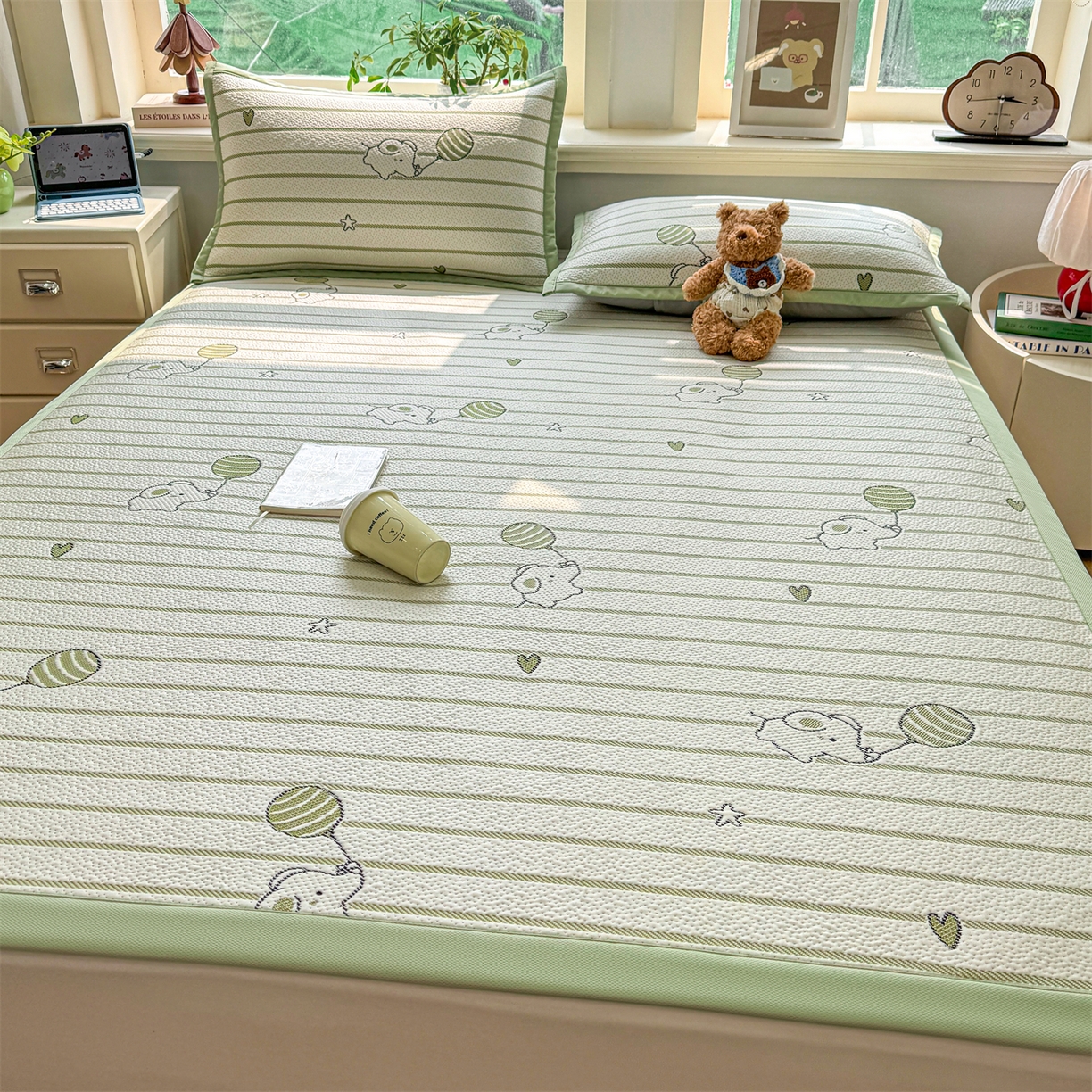 91家纺网 家纺一手货源 找家纺 源舍家纺 2026新款A类PE卡通凉席三件套小红书爆款可水洗空调软席凉感值超0.25-床笠 气球小象-绿啵啵床席款