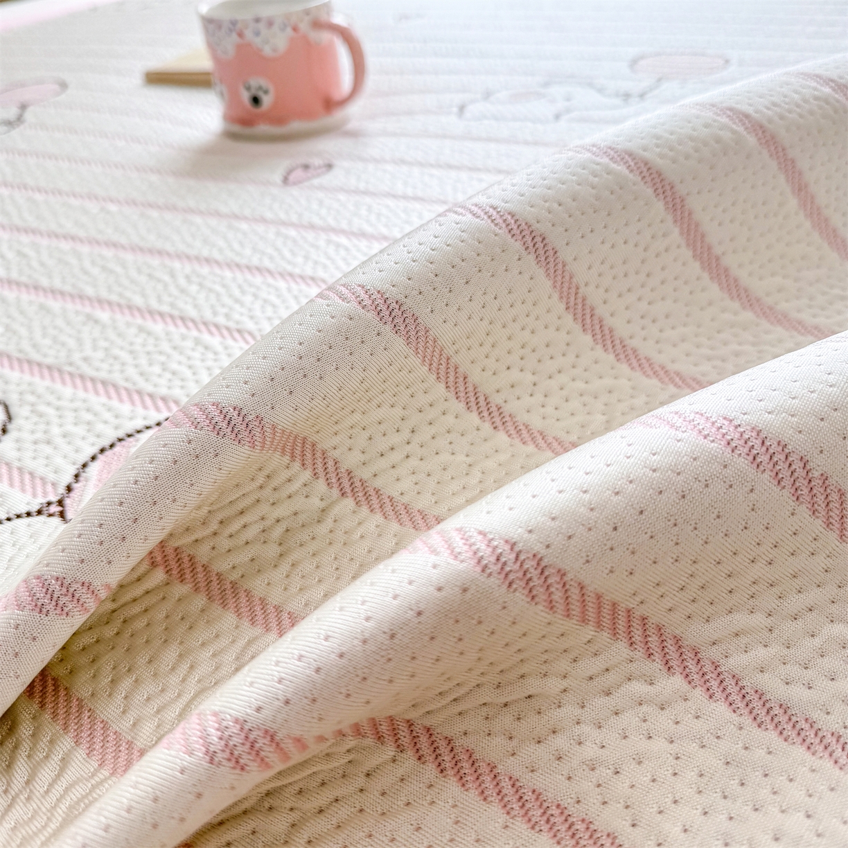 91家纺网 家纺一手货源 找家纺 源舍家纺 2026新款A类PE卡通凉席三件套小红书爆款可水洗空调软席凉感值超0.25-床笠 气球小象-粉啵啵床席款