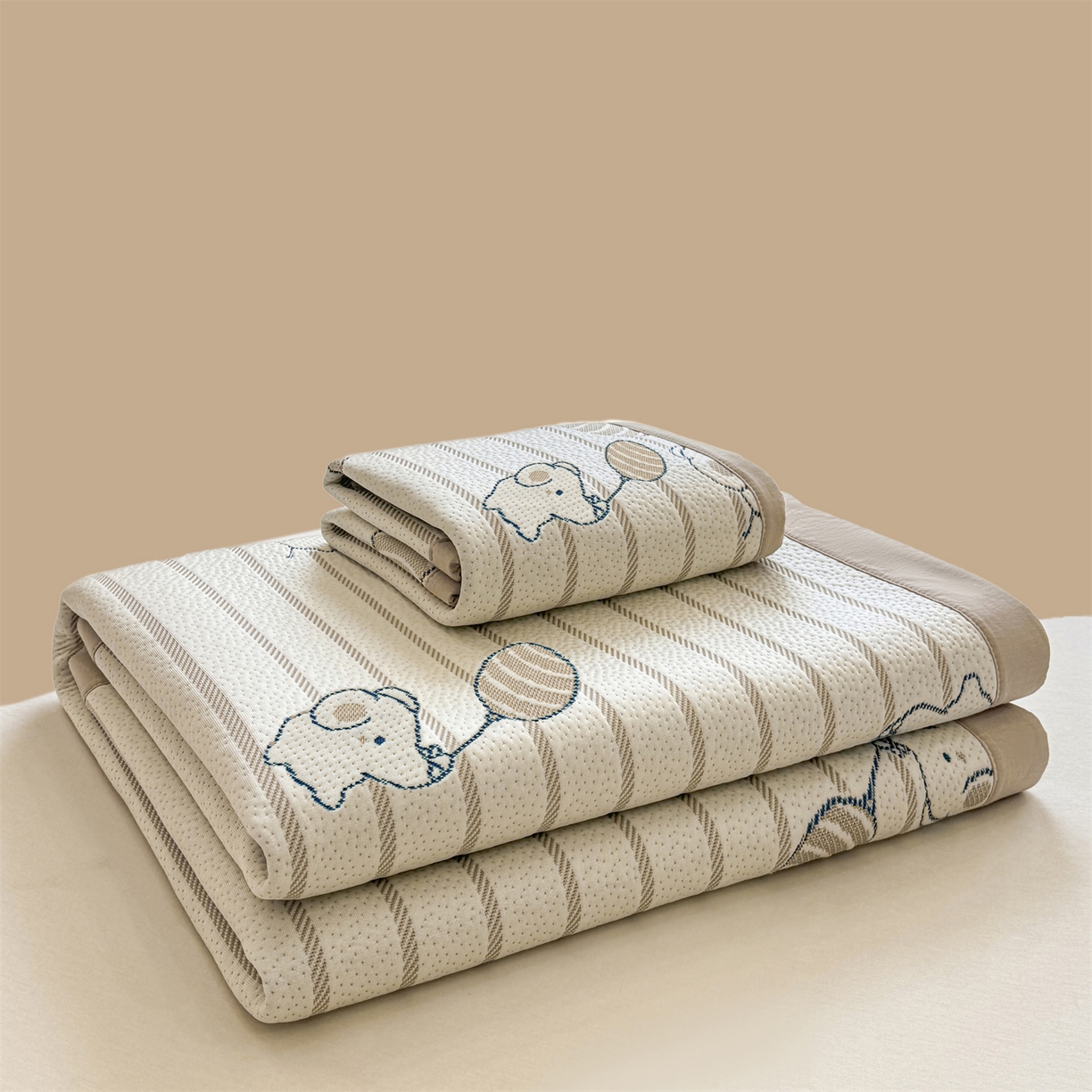 91家纺网 家纺一手货源 找家纺 源舍家纺 2026新款A类PE卡通凉席三件套小红书爆款可水洗空调软席凉感值超0.25-床笠 气球小象-咖啵啵床席款