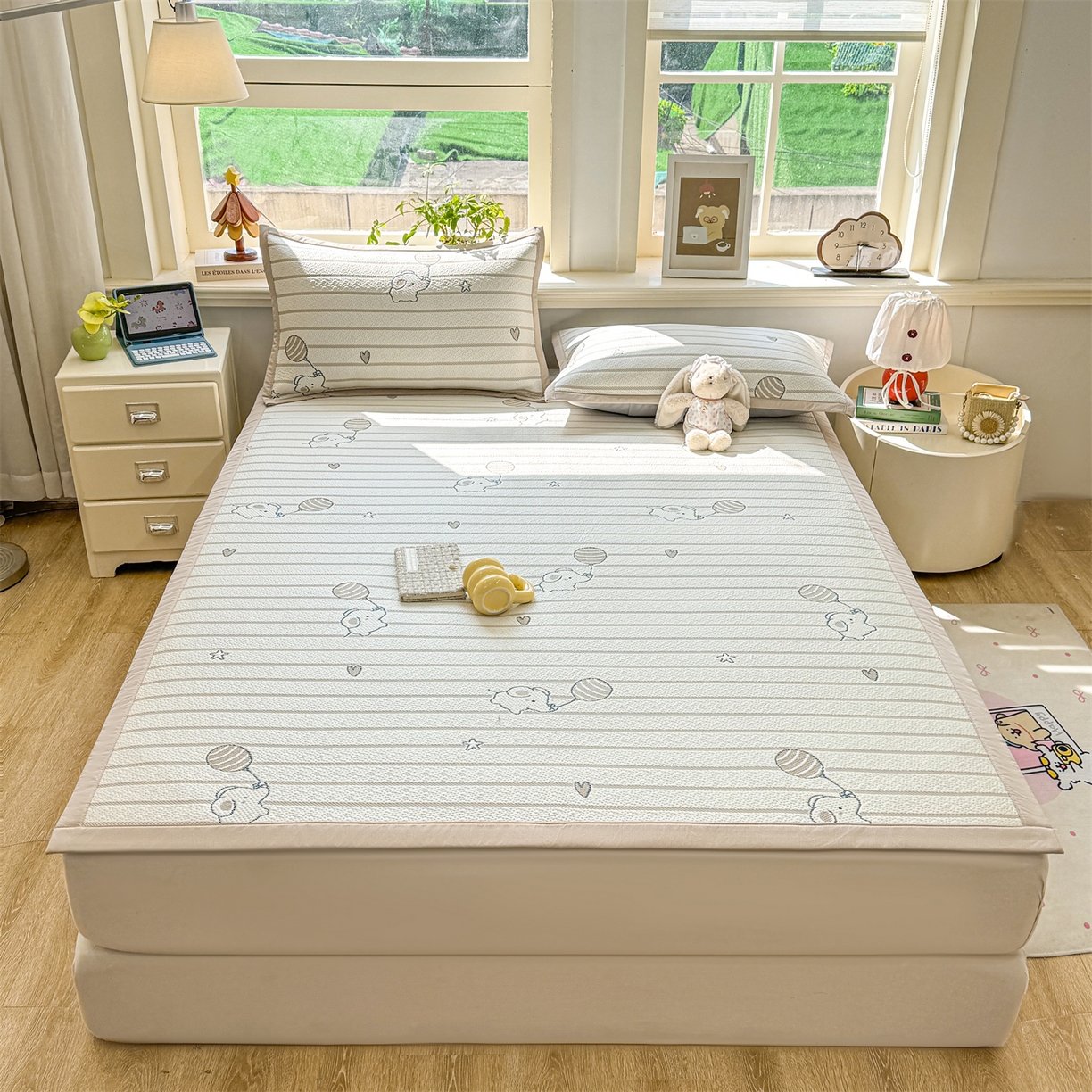 91家纺网 家纺一手货源 找家纺 源舍家纺 2026新款A类PE卡通凉席三件套小红书爆款可水洗空调软席凉感值超0.25-床笠 气球小象-咖啵啵床席款