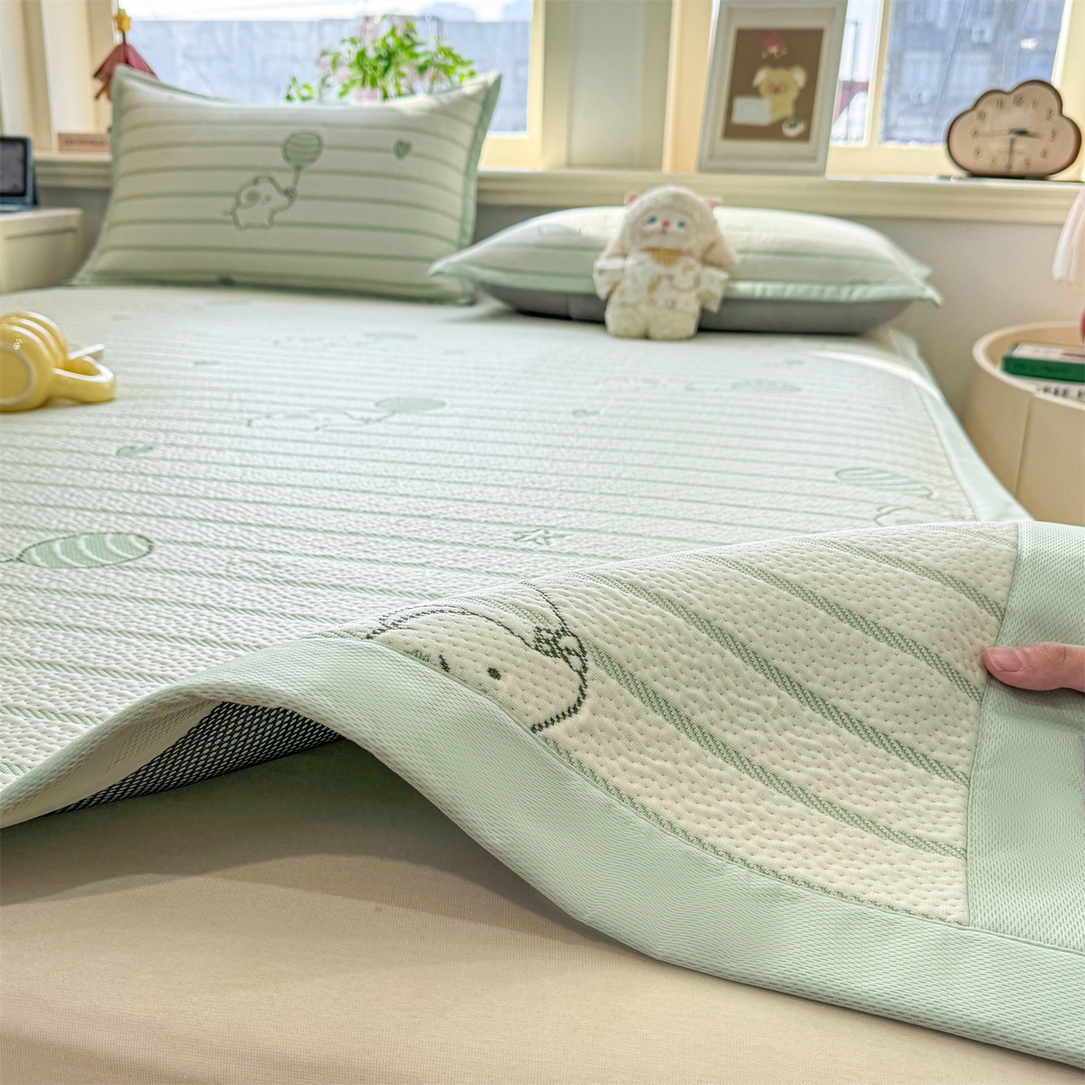 91家纺网 家纺一手货源 找家纺 源舍家纺 2026新款A类PE卡通凉席三件套小红书爆款可水洗空调软席凉感值超0.25-床笠 气球小象-青啵啵床席款