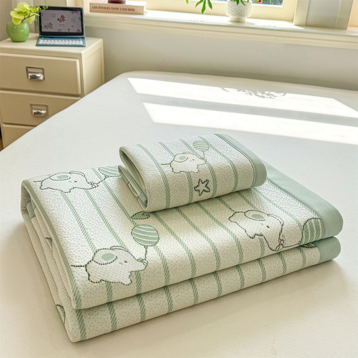 91家纺网 家纺一手货源 找家纺 源舍家纺 2026新款A类PE卡通凉席三件套小红书爆款可水洗空调软席凉感值超0.25-床笠 气球小象-青啵啵床席款