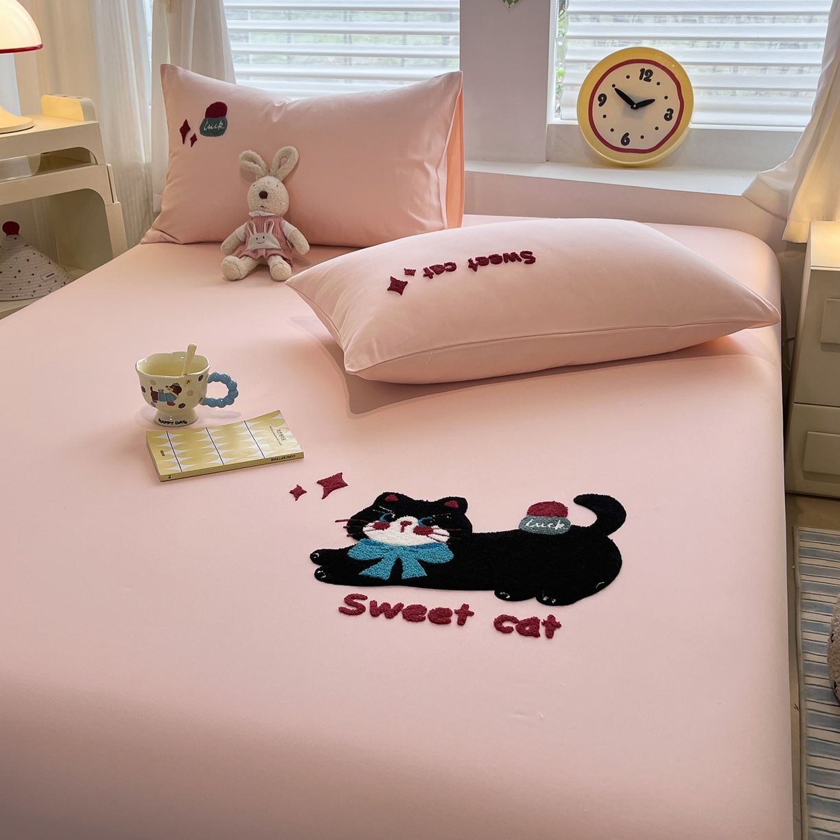 91家纺网 家纺一手货源 找家纺 其奥家纺 2026春夏新款纯棉全棉老粗布床笠纯色凉席 甜心小猫-粉