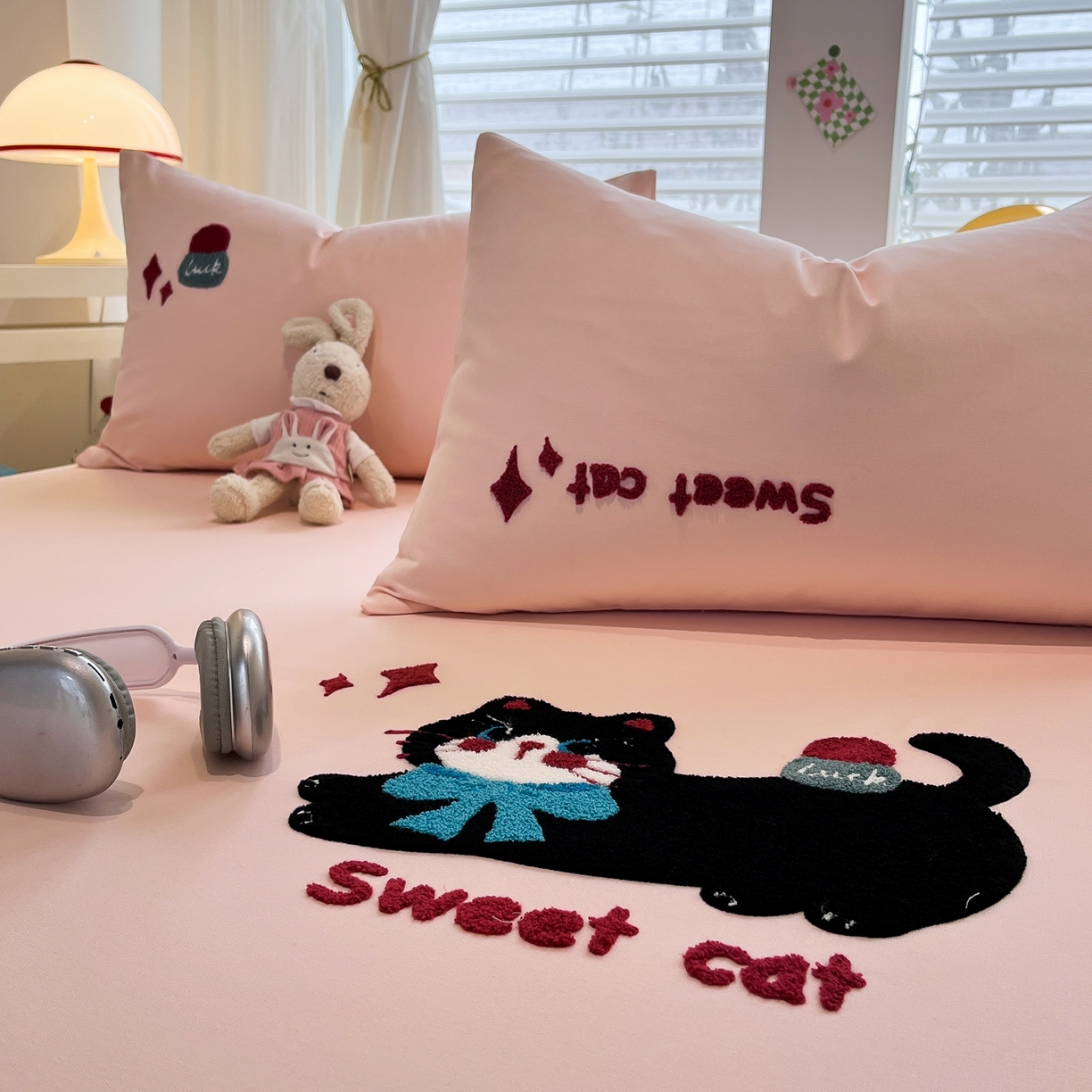 91家纺网 家纺一手货源 找家纺 其奥家纺 2026春夏新款纯棉全棉老粗布床笠纯色凉席 甜心小猫-粉