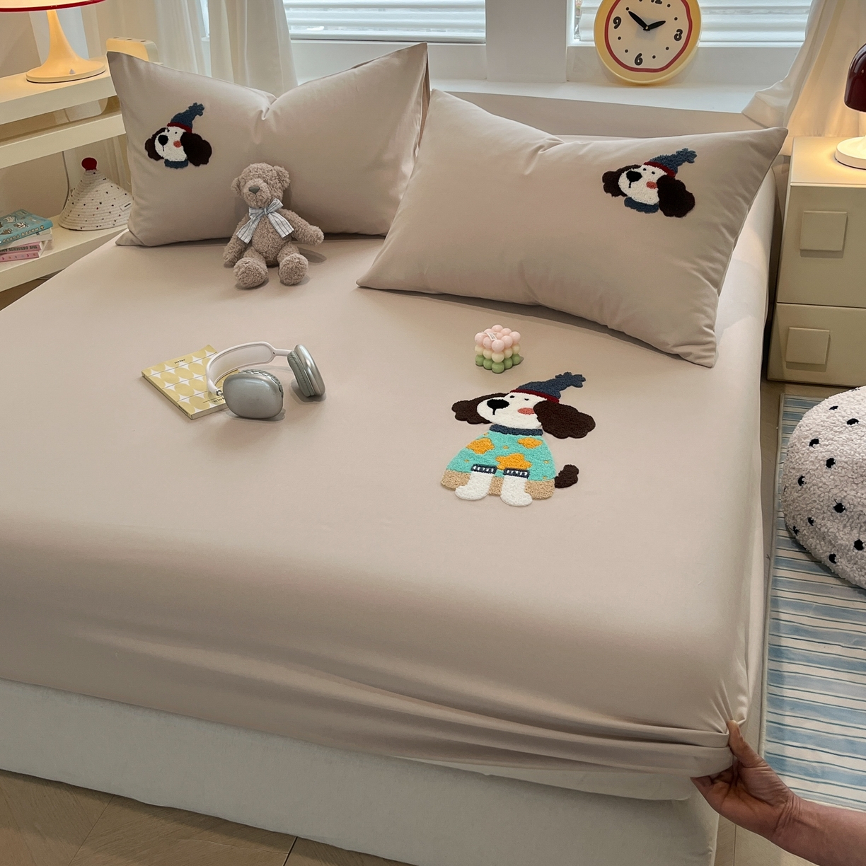 91家纺网 家纺一手货源 找家纺 其奥家纺 2026春夏新款纯棉全棉老粗布床笠纯色凉席 欢乐狗-奶咖