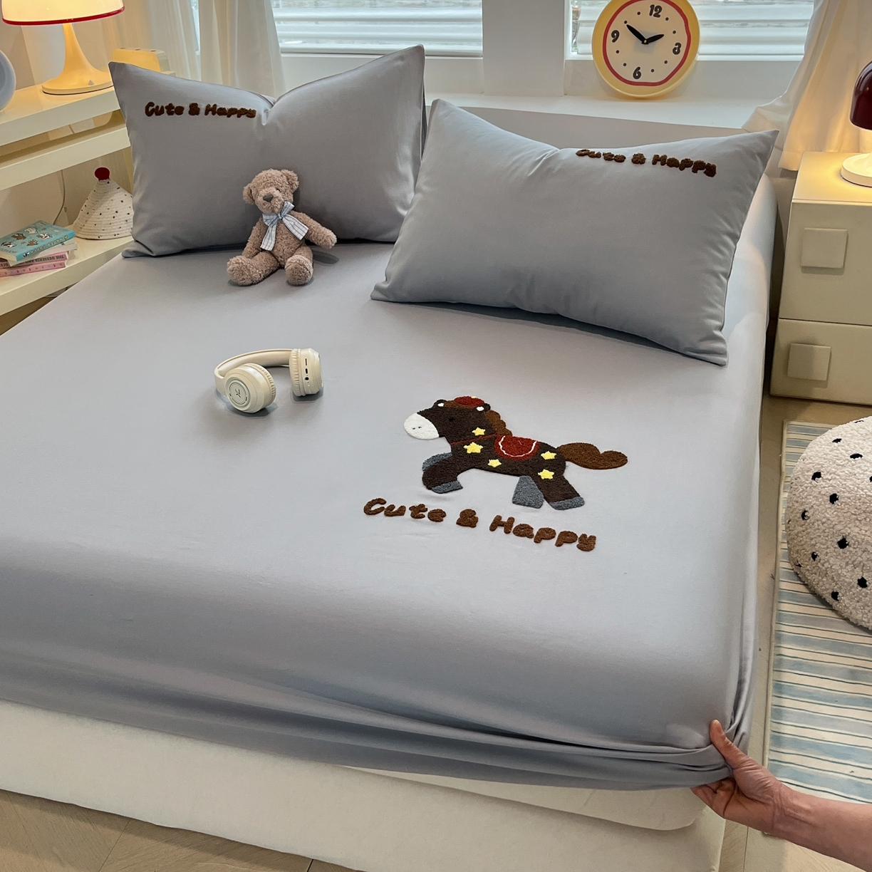 91家纺网 家纺一手货源 找家纺 其奥家纺 2026春夏新款纯棉全棉老粗布床笠纯色凉席 小马奔奔-灰