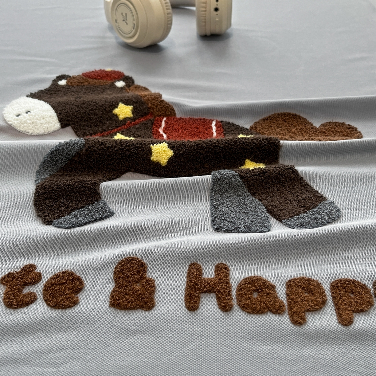 91家纺网 家纺一手货源 找家纺 其奥家纺 2026春夏新款纯棉全棉老粗布床笠纯色凉席 小马奔奔-灰