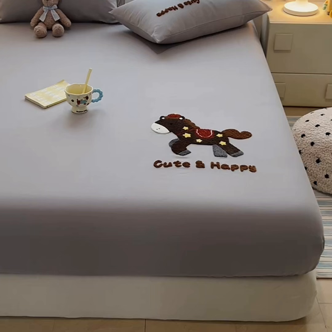 91家纺网 家纺一手货源 找家纺 其奥家纺 2026春夏新款纯棉全棉老粗布床笠纯色凉席 小马奔奔-灰