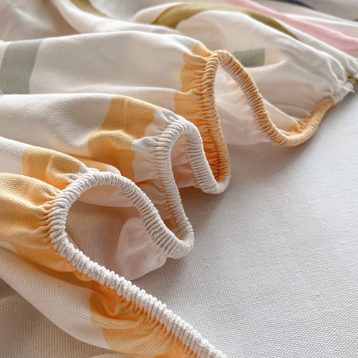 91家纺网 家纺一手货源 找家纺 其奥家纺 2026春夏新款纯棉全棉老粗布床笠印花凉席 乖乖猫-彩条