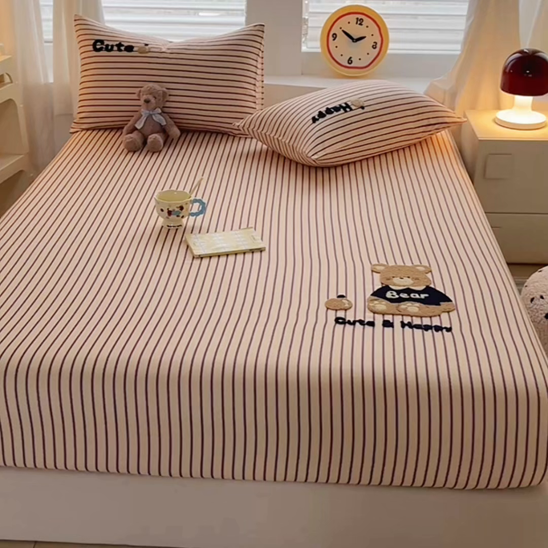 91家纺网 家纺一手货源 找家纺 其奥家纺 2026春夏新款纯棉全棉老粗布床笠印花凉席 奇迹熊-细条